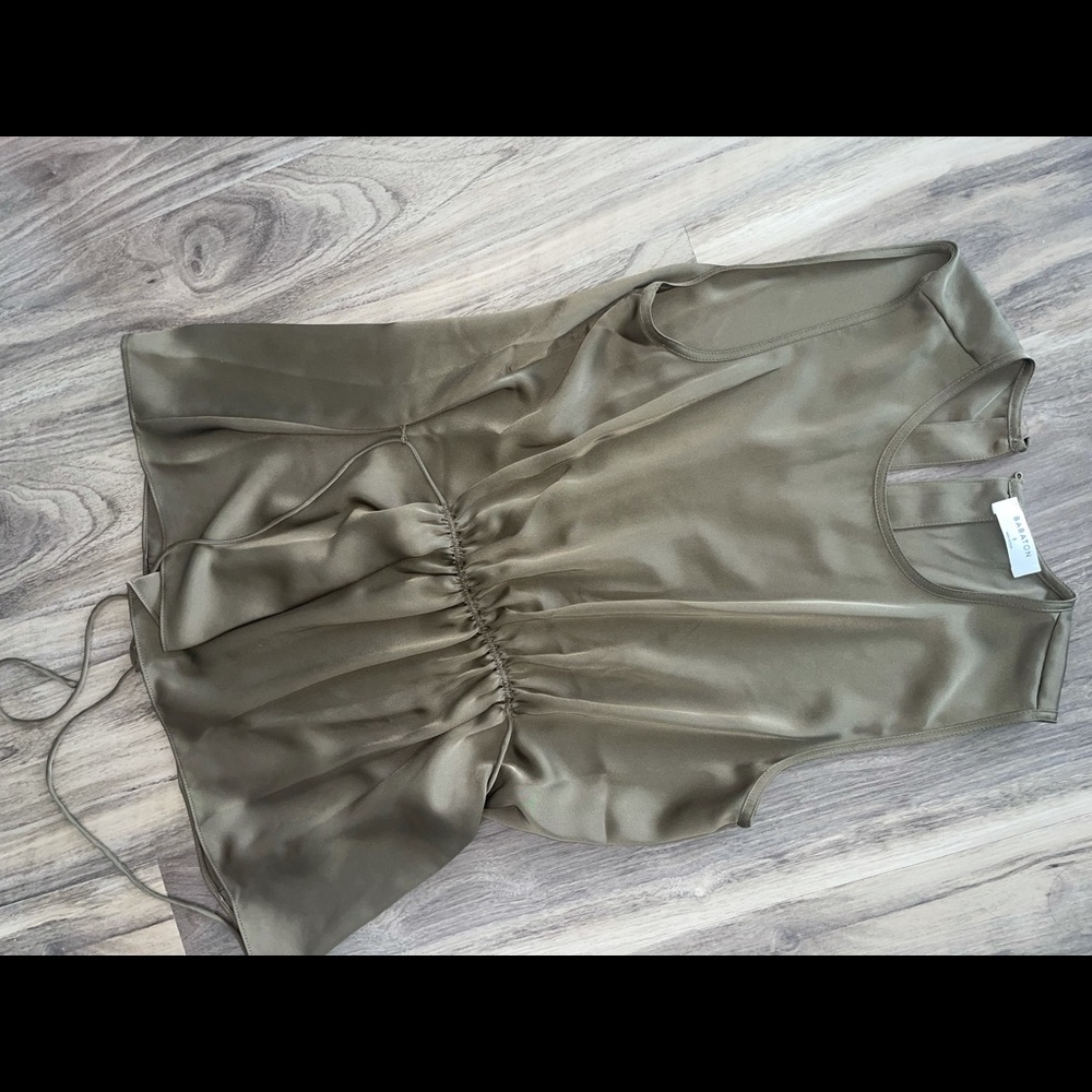 Aritzia NEW without tags Babaton Silk Top